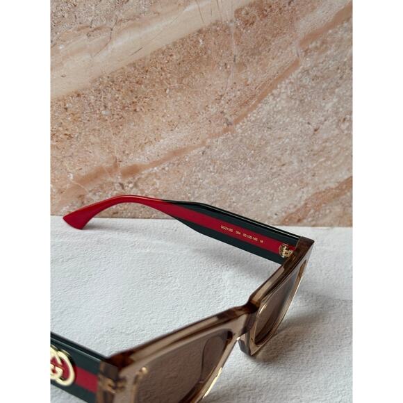NEW Gucci GG2116S Brown Cat Eye Striped Sunglasses $440